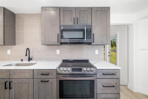Casa en venta en Sarasota, Florida, 3 dormitorios, 176.51 m2 № 1620174 - foto 9
