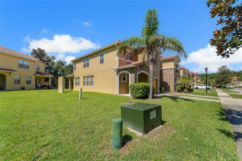 Touwnhouse à vendre à Kissimmee, Floride: 4 chambres, 173.91 m2 № 2334234 - photo 5
