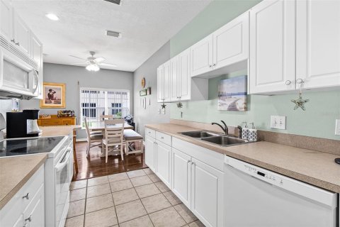 Adosado en venta en Cocoa Beach, Florida, 3 dormitorios, 155.52 m2 № 1783431 - foto 10