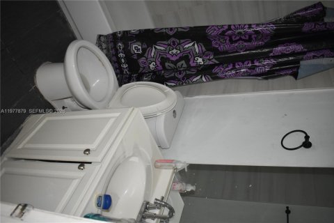 Villa ou maison à vendre à Fort Lauderdale, Floride: 3 chambres, 81.75 m2 № 2042440 - photo 13