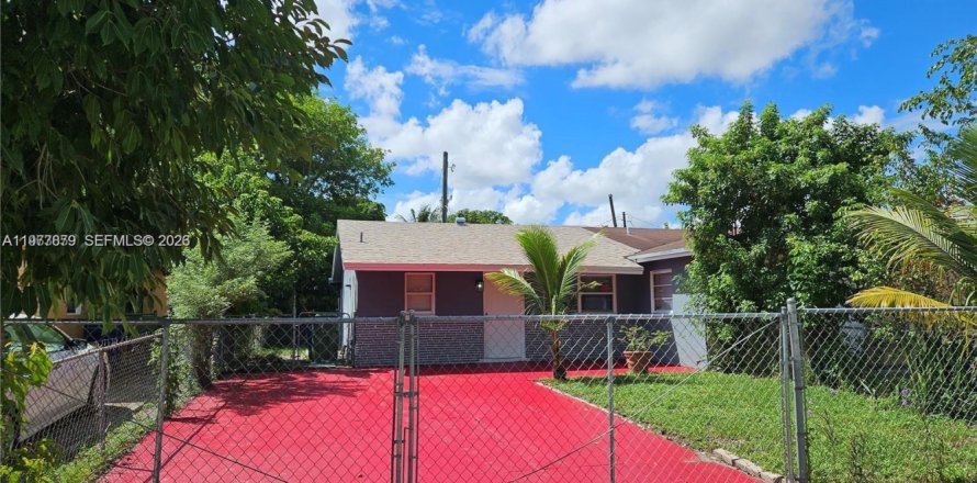 Дом в Форт-Лодердейл, Флорида 3 спальни, 81.75м2 № 2042440