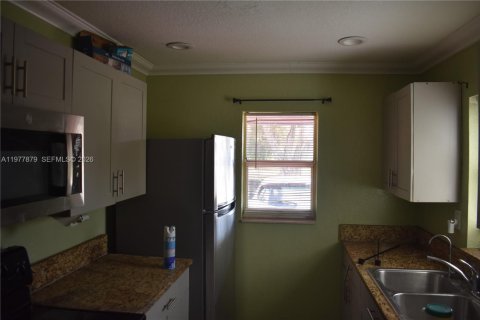 Villa ou maison à vendre à Fort Lauderdale, Floride: 3 chambres, 81.75 m2 № 2042440 - photo 5