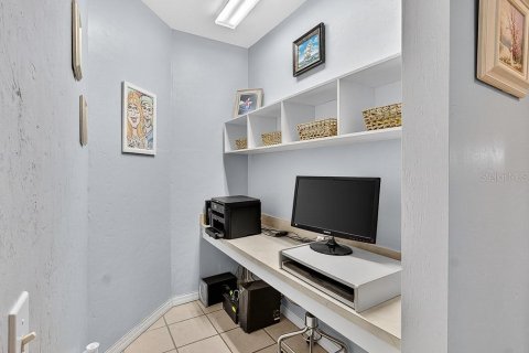 Condominio en venta en Newberry, Florida, 3 dormitorios, 153.29 m2 № 1879938 - foto 15