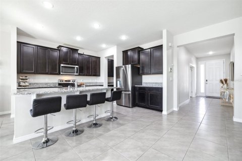 House in Wesley Chapel, Florida 4 bedrooms, 307.79 sq.m. № 1546661 - photo 20