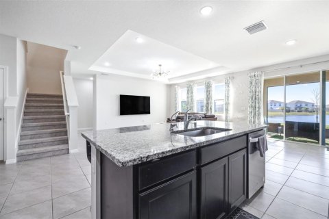 House in Wesley Chapel, Florida 4 bedrooms, 307.79 sq.m. № 1546661 - photo 24