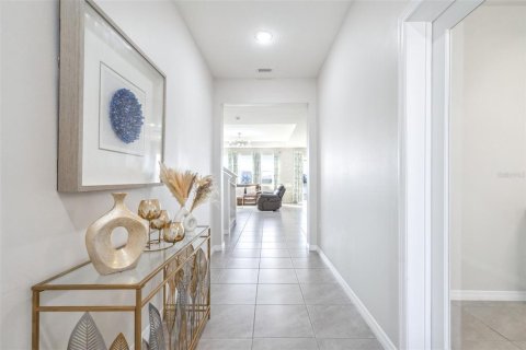 House in Wesley Chapel, Florida 4 bedrooms, 307.79 sq.m. № 1546661 - photo 12