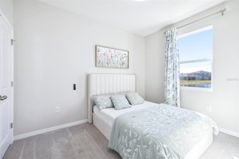 House in Wesley Chapel, Florida 4 bedrooms, 307.79 sq.m. № 1546661 - photo 30