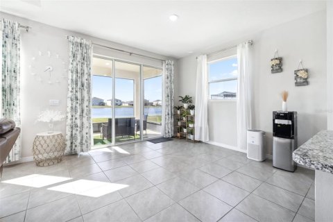 House in Wesley Chapel, Florida 4 bedrooms, 307.79 sq.m. № 1546661 - photo 25