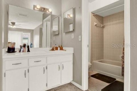 Adosado en venta en Kissimmee, Florida, 3 dormitorios, 147.34 m2 № 2223061 - foto 18