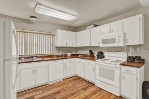 Adosado en venta en Kissimmee, Florida, 3 dormitorios, 147.34 m2 № 2223061 - foto 2