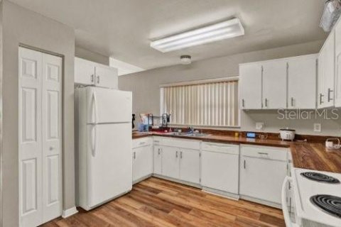 Adosado en venta en Kissimmee, Florida, 3 dormitorios, 147.34 m2 № 2223061 - foto 9