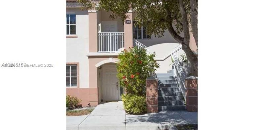 Condominio en Homestead, Florida, 2 dormitorios  № 1984693