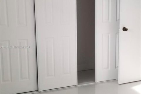 Снять в аренду кондоминиум в Майами, Флорида 3 спальни, 109.07м2, № 2020190 - фото 9