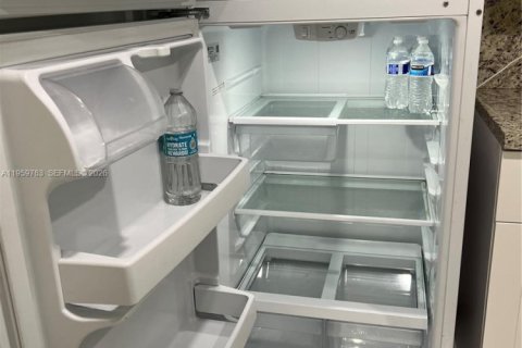 Снять в аренду кондоминиум в Майами, Флорида 3 спальни, 109.07м2, № 2020190 - фото 12