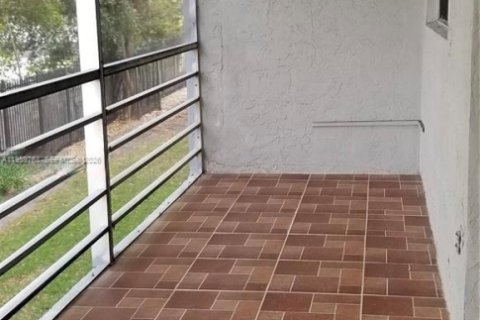 Снять в аренду кондоминиум в Майами, Флорида 3 спальни, 109.07м2, № 2020190 - фото 7