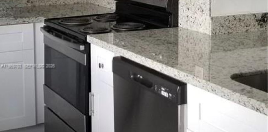 Кондоминиум с 3 спальнями в Майами, Флорида № 2020190