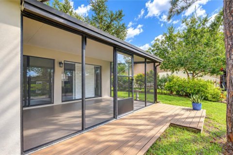 House in Tampa, Florida 3 bedrooms, 125.05 sq.m. № 2384164 - photo 29