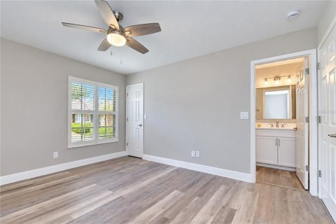Casa en venta en Tampa, Florida, 3 dormitorios, 125.05 m2 № 2384164 - foto 15