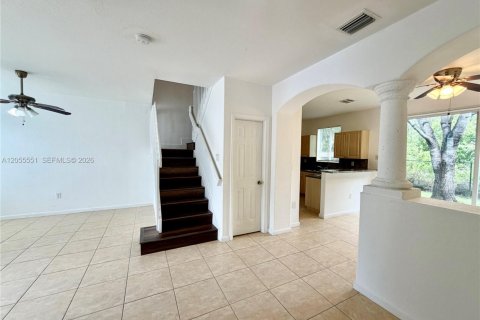 Touwnhouse à louer à Homestead, Floride: 3 chambres, 120.96 m2 № 2172771 - photo 5