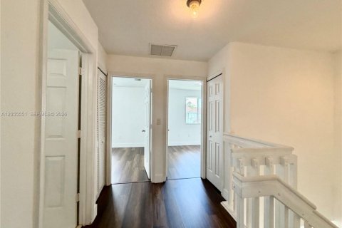 Touwnhouse à louer à Homestead, Floride: 3 chambres, 120.96 m2 № 2172771 - photo 25