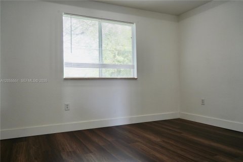 Touwnhouse à louer à Homestead, Floride: 3 chambres, 120.96 m2 № 2172771 - photo 26