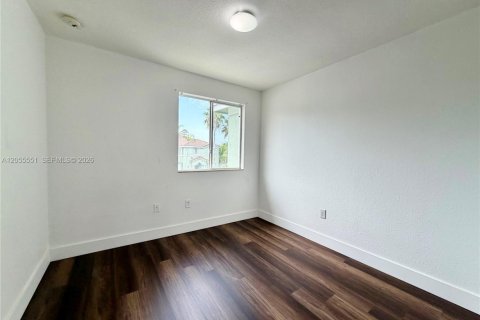 Touwnhouse à louer à Homestead, Floride: 3 chambres, 120.96 m2 № 2172771 - photo 27