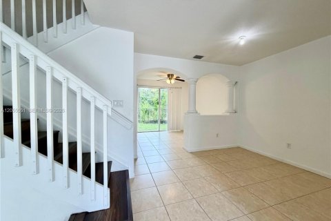 Touwnhouse à louer à Homestead, Floride: 3 chambres, 120.96 m2 № 2172771 - photo 7