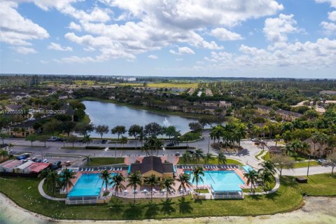 Touwnhouse à louer à Homestead, Floride: 3 chambres, 120.96 m2 № 2172771 - photo 3