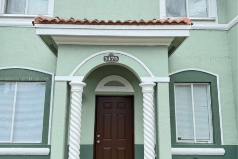 Touwnhouse à louer à Homestead, Floride: 3 chambres, 120.96 m2 № 2172771 - photo 4