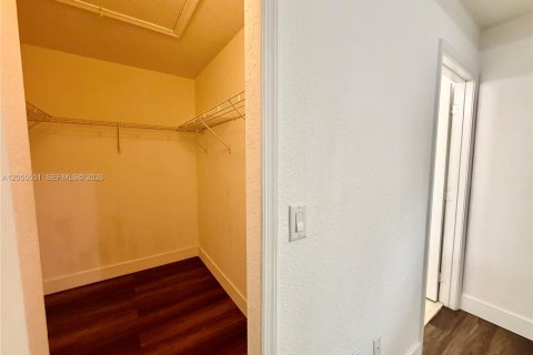 Touwnhouse à louer à Homestead, Floride: 3 chambres, 120.96 m2 № 2172771 - photo 24