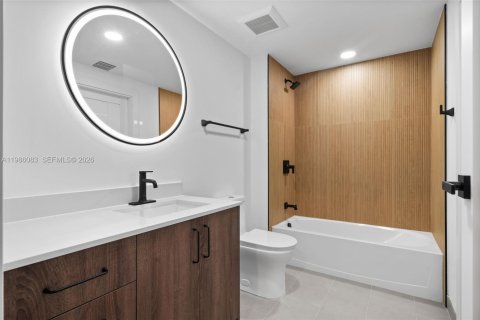 Condominio en alquiler en Miami, Florida, 2 dormitorios, 76.92 m2 № 2047634 - foto 14