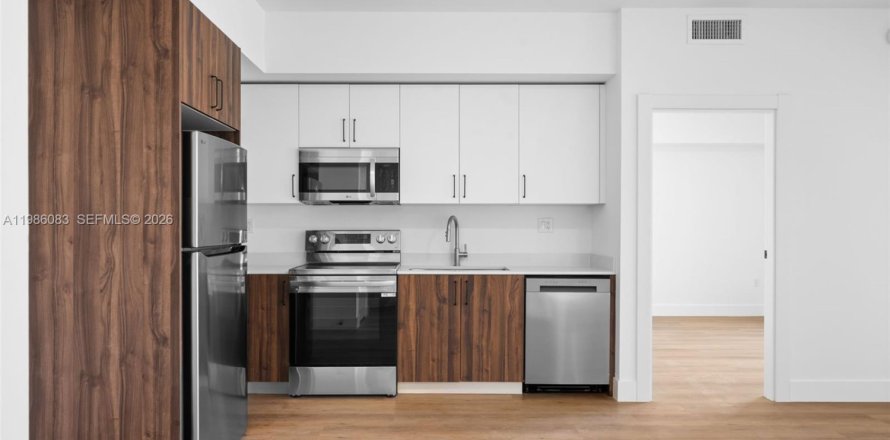 Condominio en Miami, Florida, 2 dormitorios  № 2047634