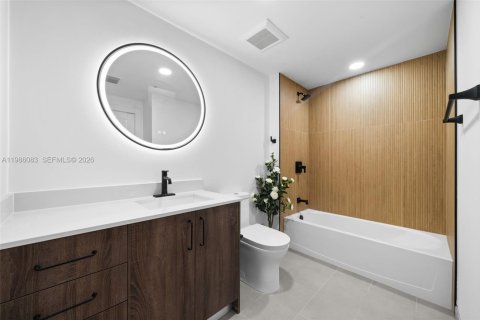 Condominio en alquiler en Miami, Florida, 2 dormitorios, 76.92 m2 № 2047634 - foto 20