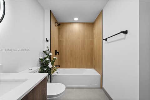 Condominio en alquiler en Miami, Florida, 2 dormitorios, 76.92 m2 № 2047634 - foto 21