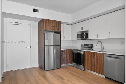 Condominio en alquiler en Miami, Florida, 2 dormitorios, 76.92 m2 № 2047634 - foto 6