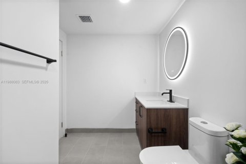 Condominio en alquiler en Miami, Florida, 2 dormitorios, 76.92 m2 № 2047634 - foto 22