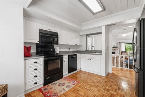 Touwnhouse à vendre à Palm Harbor, Floride: 3 chambres, 186.18 m2 № 1360923 - photo 7