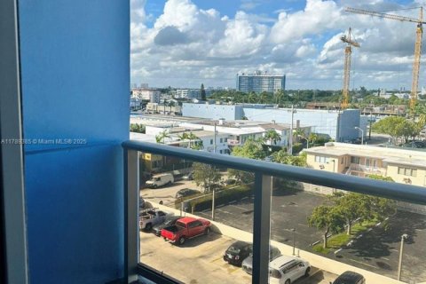 Condo in Miami Beach, Florida, 1 bedroom  № 1861979 - photo 21