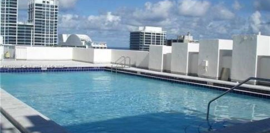 Condo in Miami Beach, Florida, 1 bedroom  № 1861979