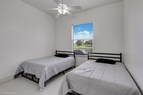 Villa ou maison à vendre à Port St. Lucie, Floride: 4 chambres, 252.32 m2 № 2249249 - photo 18