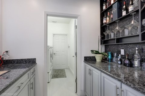 Villa ou maison à vendre à Port St. Lucie, Floride: 4 chambres, 252.32 m2 № 2249249 - photo 9