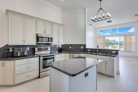 Villa ou maison à vendre à Port St. Lucie, Floride: 4 chambres, 252.32 m2 № 2249249 - photo 7