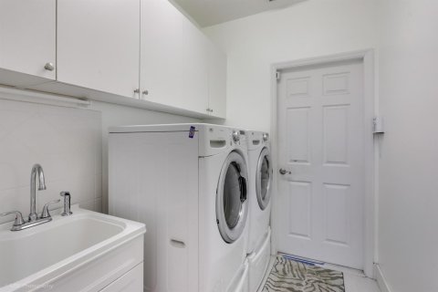 Villa ou maison à vendre à Port St. Lucie, Floride: 4 chambres, 252.32 m2 № 2249249 - photo 20