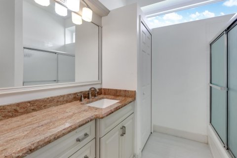 Villa ou maison à vendre à Port St. Lucie, Floride: 4 chambres, 252.32 m2 № 2249249 - photo 17