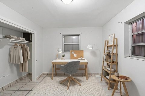 Купить виллу или дом в Майами-Гарденс, Флорида 3 комнаты, 122.07м2, № 2168115 - фото 3