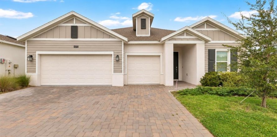 House in Davenport, Florida 4 bedrooms, 234.86 sq.m. № 2396517