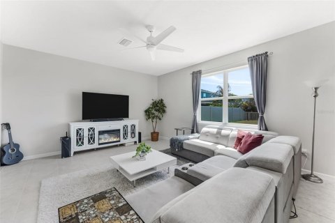 House in Riverview, Florida 3 bedrooms, 248.89 sq.m. № 2110939 - photo 15