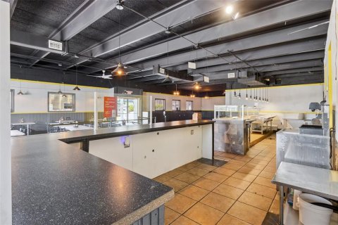 Propiedad comercial en venta en Lakeland, Florida, 383.69 m2 № 2217511 - foto 4