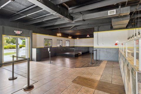 Propiedad comercial en venta en Lakeland, Florida, 383.69 m2 № 2217511 - foto 7