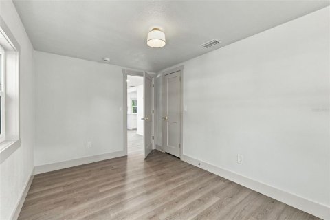 Villa ou maison à vendre à Saint Petersburg, Floride: 2 chambres, 67.91 m2 № 2437375 - photo 18